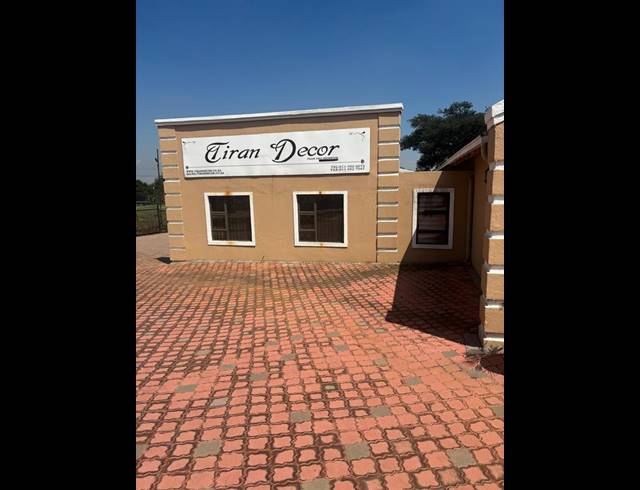 BUSINESS PROPERTY TO RENT IN CROYDON